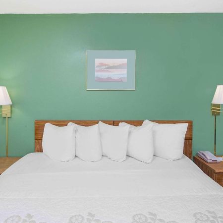 Days Inn By Wyndham Mountain Grove المظهر الخارجي الصورة